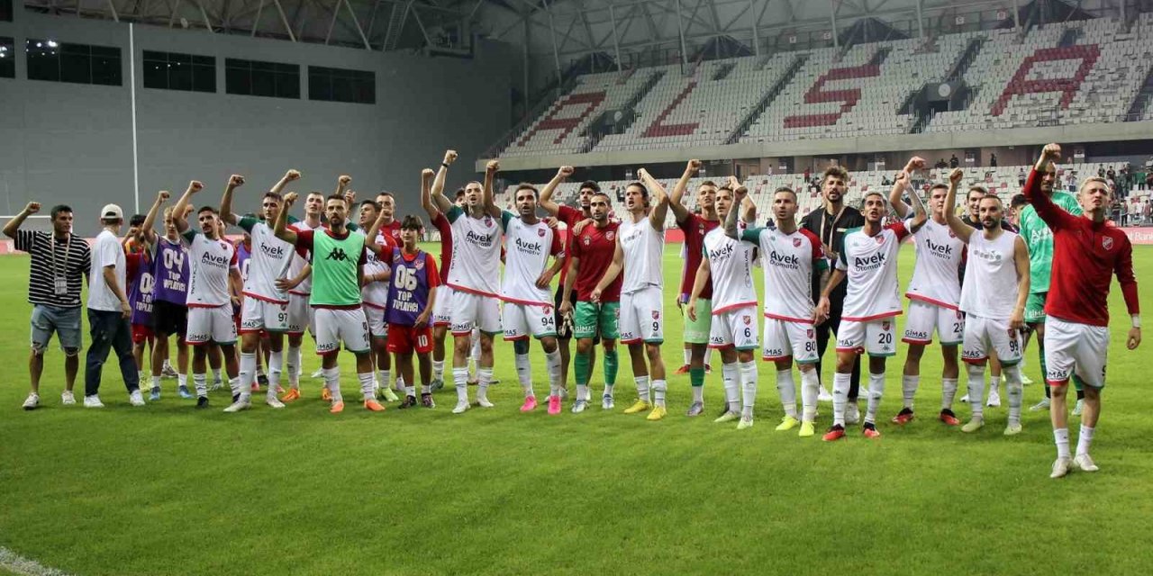 Karşıyaka kupada turladı