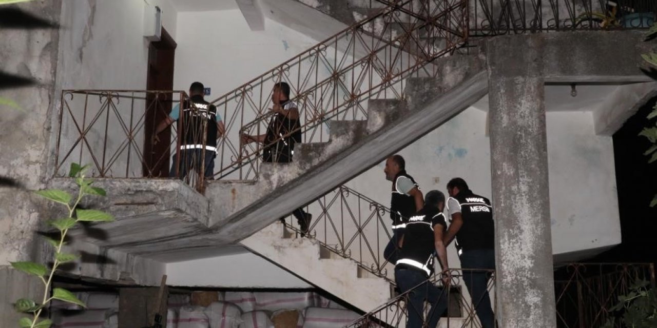 Mersin’de 439 bin adet uyuşturucu hap ele geçirildi