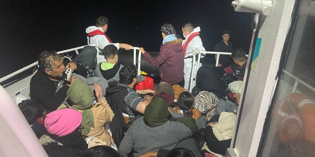 Yunan Sahil Güvenlik ölüme terk ediyor, Türk Sahil Güvenlik kurtarıyor