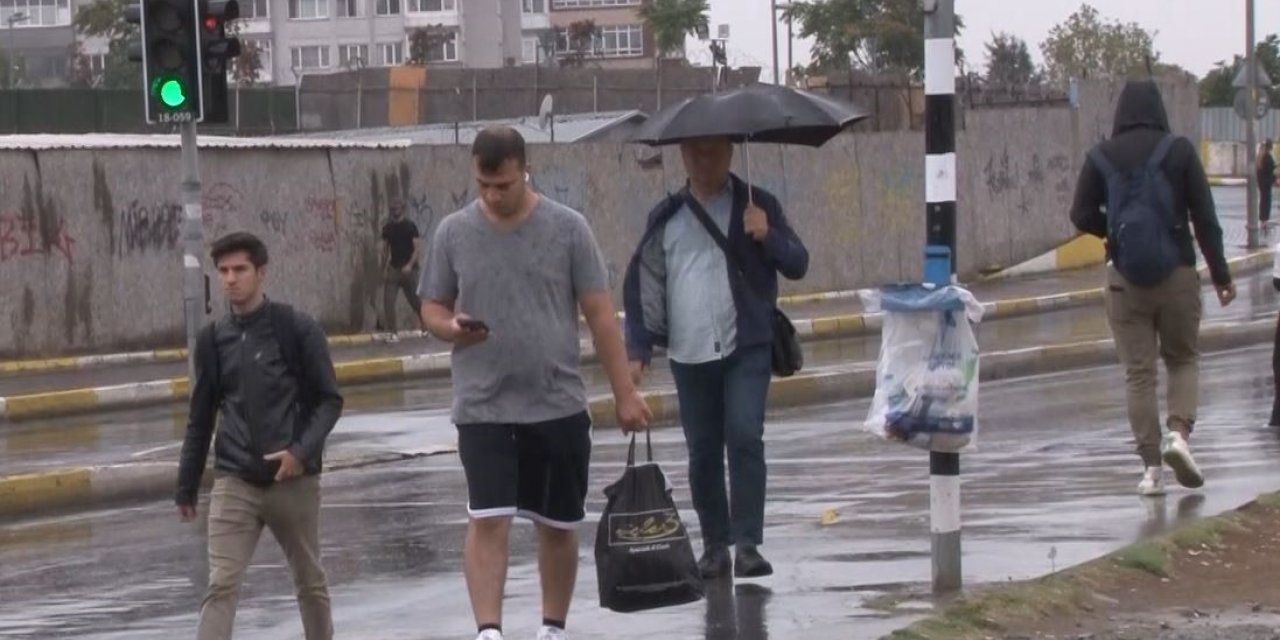 İstanbul’da yağmur etkili oluyor