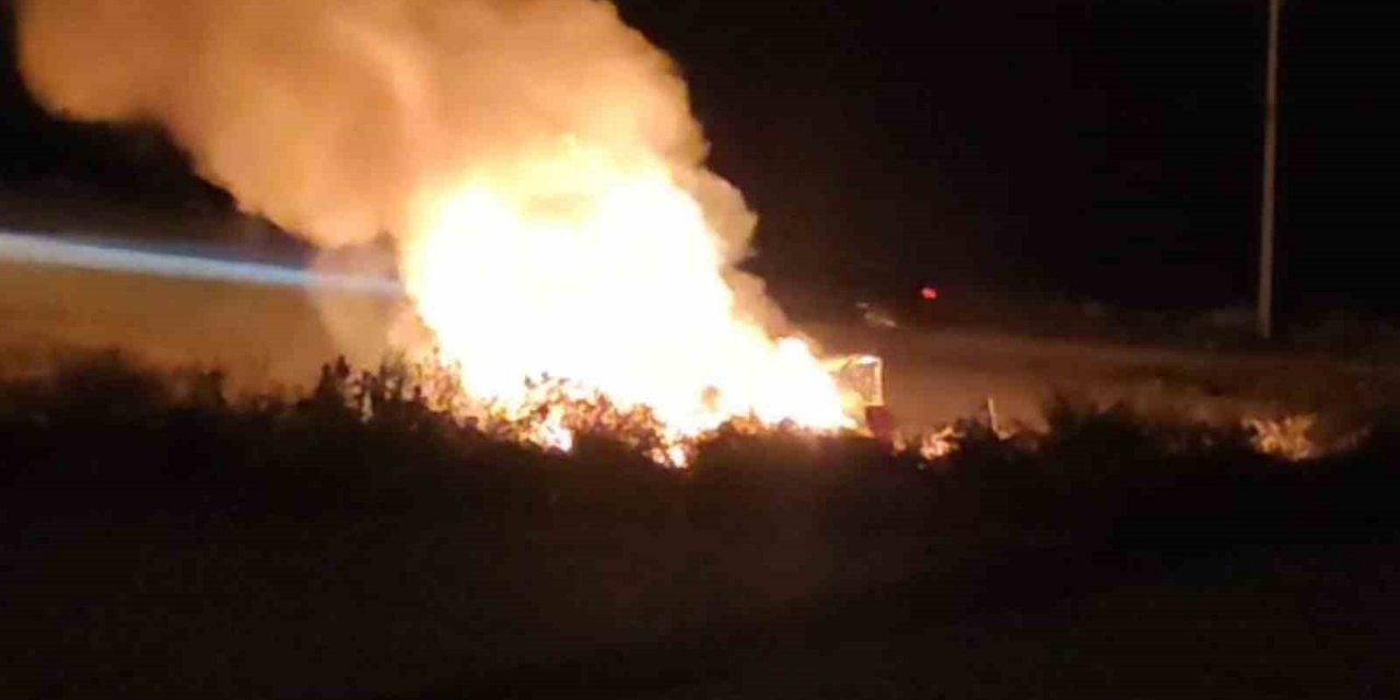 Ankara’da babasına kızan şahıs alkol alıp aracı yaktı