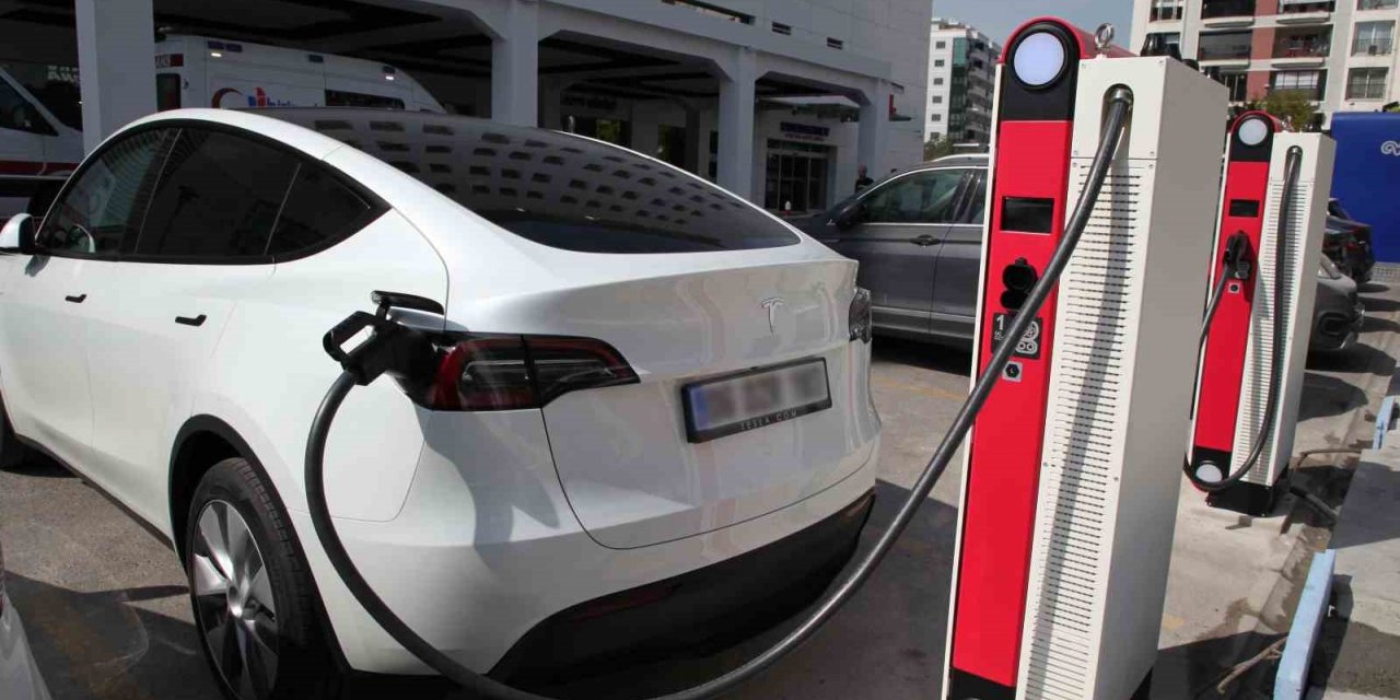 Elektrikli araçlar birbirini şarj edebilecek