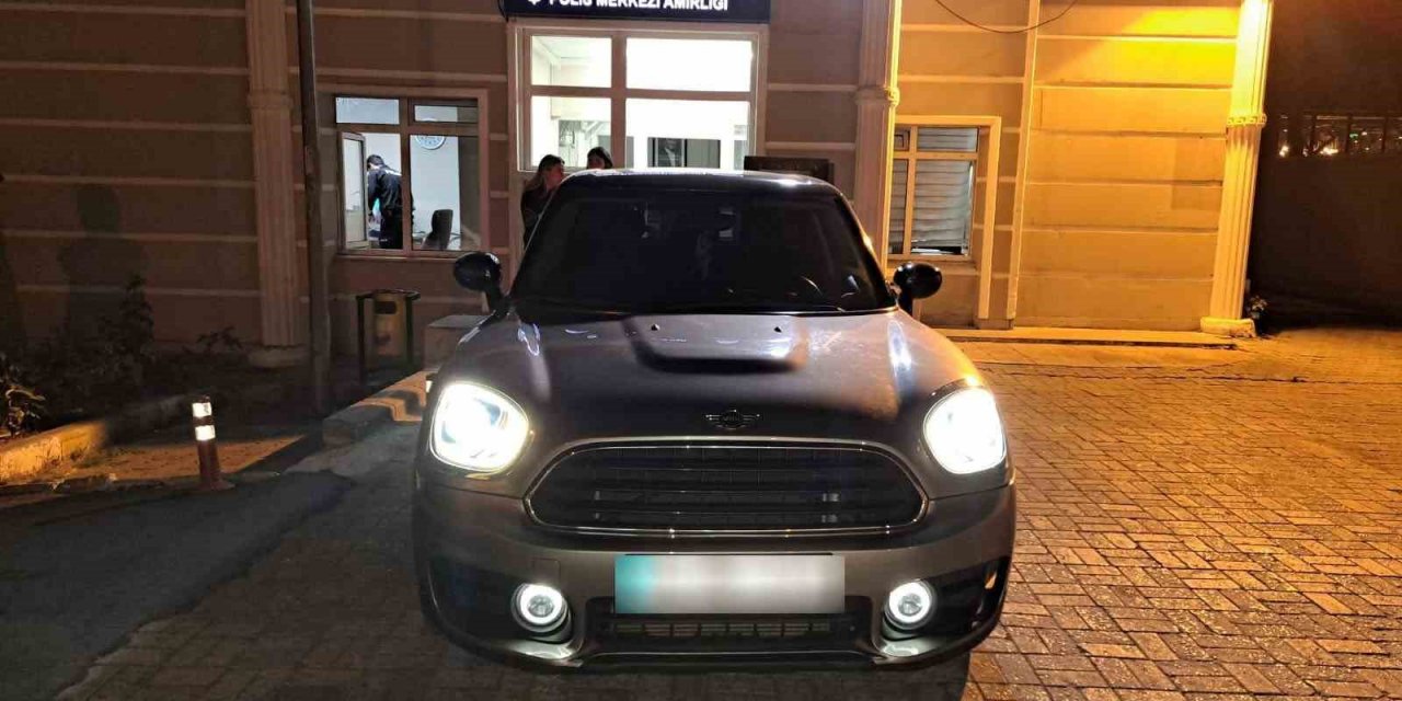 Beylikdüzü’nde kaputunda yolcu taşıyan sürücüye ceza