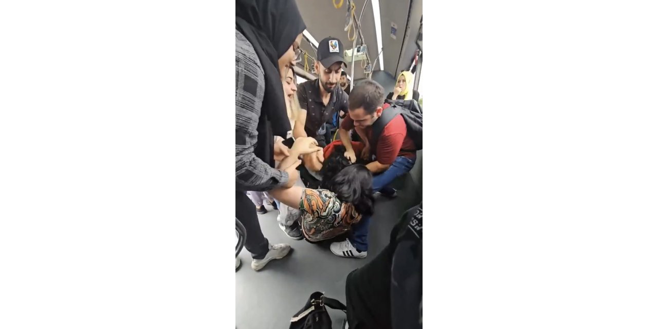 Kartal’da İETT otobüsünde koltuk kavgası: kadınlar birbirine girdi