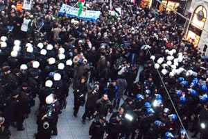 Çelik kuvvet polisi açlık grevinde