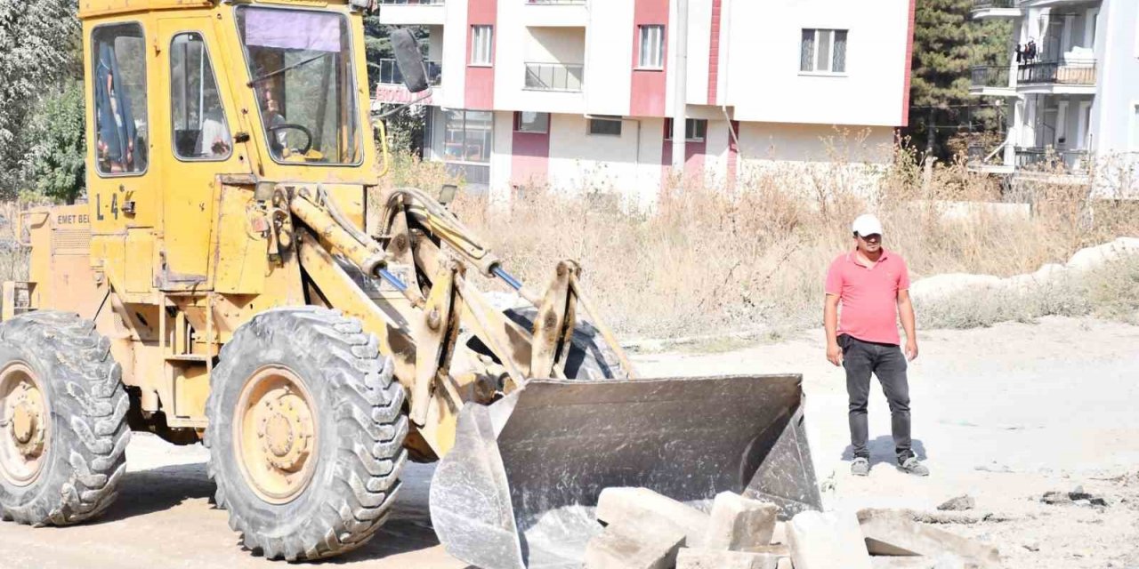 Emet’te sıcak asfalt öncesi çalışmalar başladı