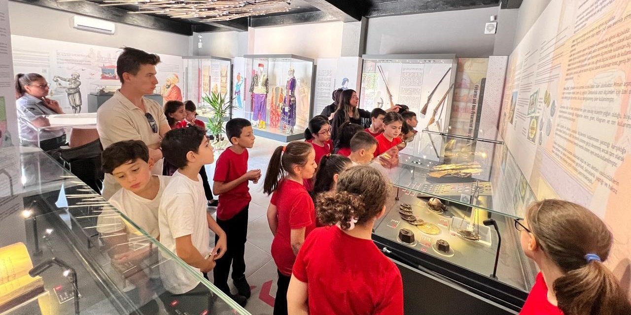 Kartepeli minikler Osmanlı müzesini çok sevdi