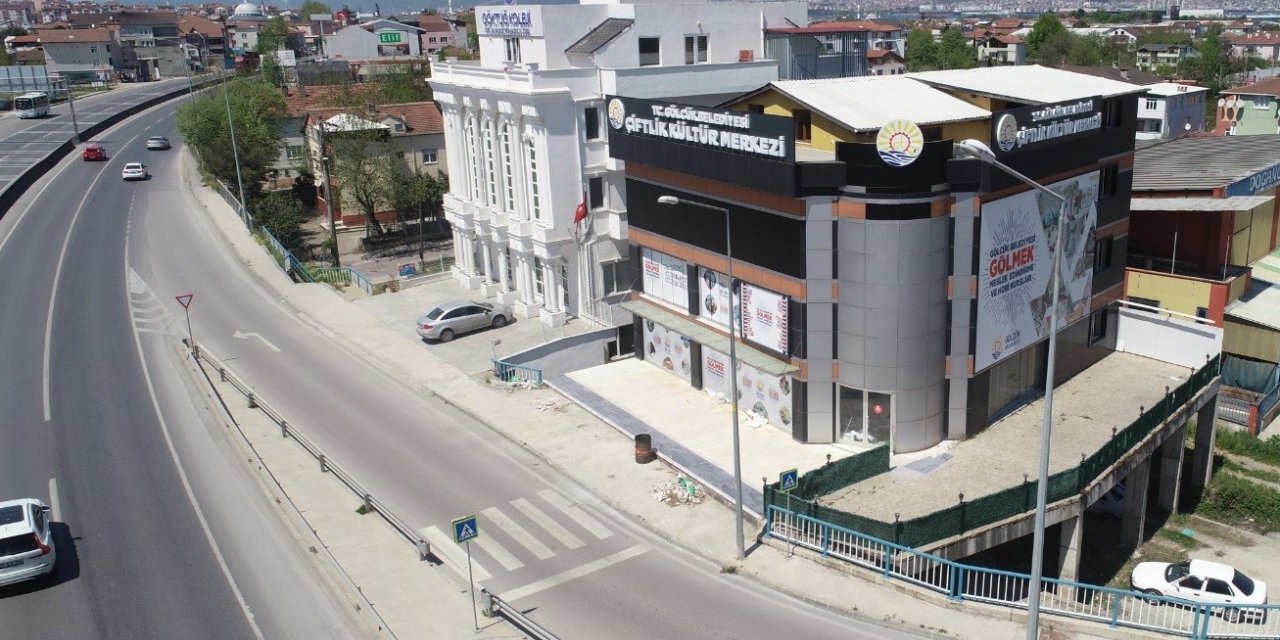 GÖLMEK kurslarının yeni adresi Çiftlik Kültür Merkezi