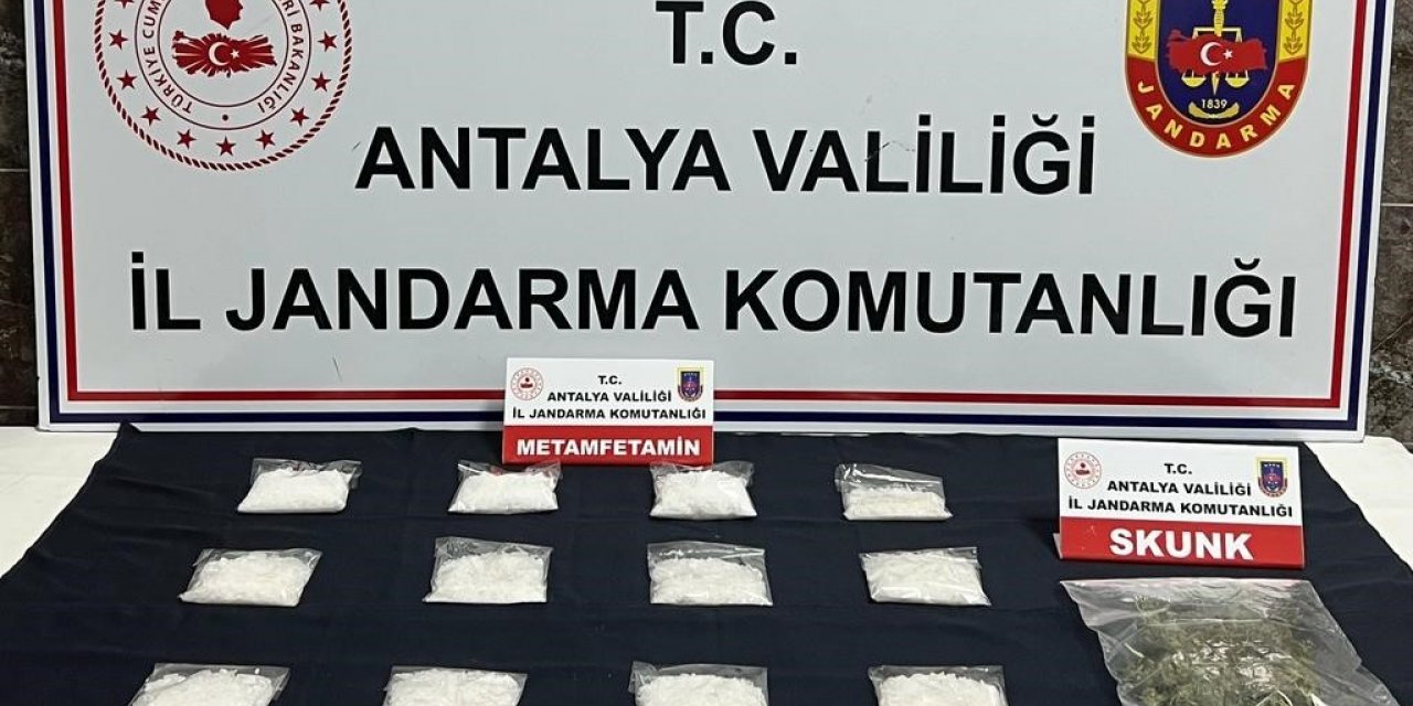 Piyasaya uyuşturucu sürmeye hazırlanan şüpheli operasyonla yakalandı
