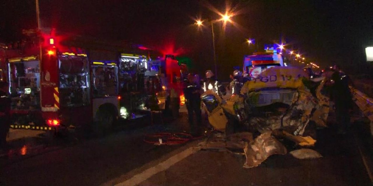 Kuzey Marmara Otoyolu’nda feci kaza: 2’si ağır 3 yaralı