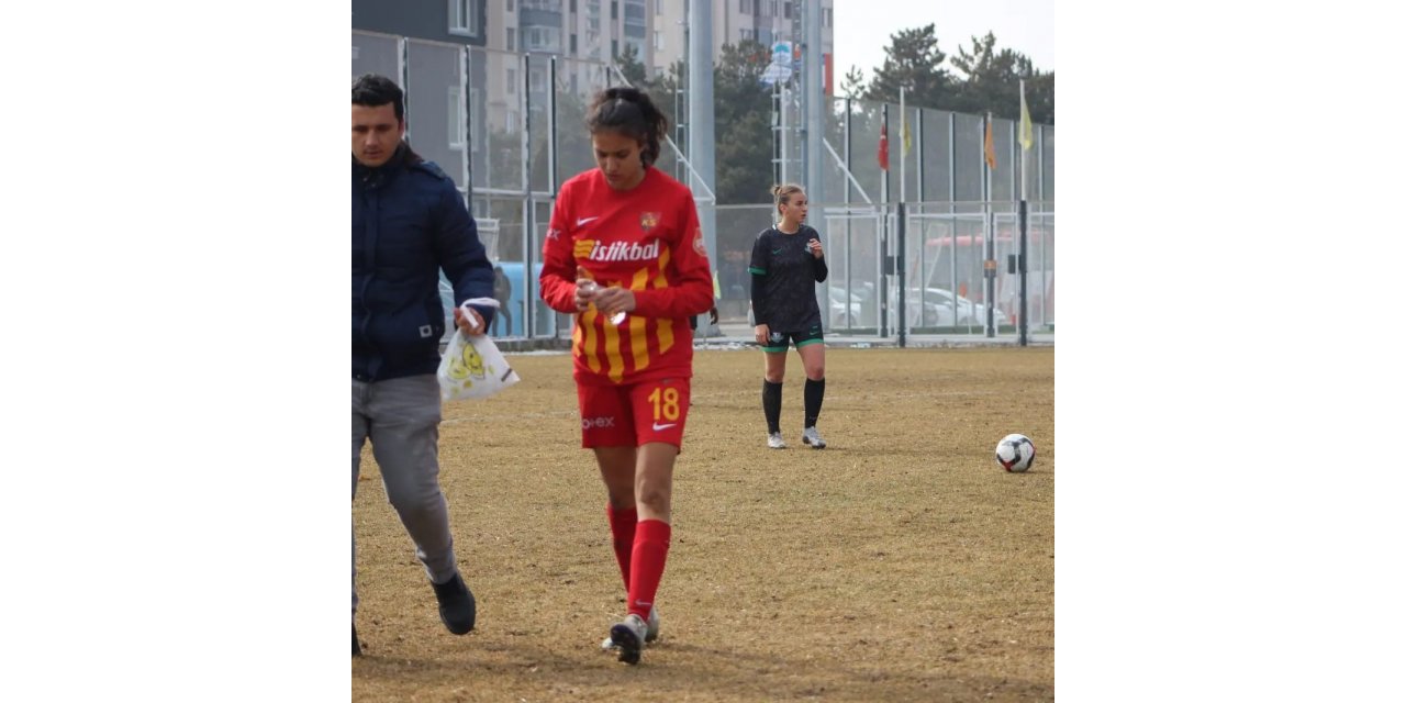 ZeynepBilir, U17 Kız Milli Takımı’na çağrıldı