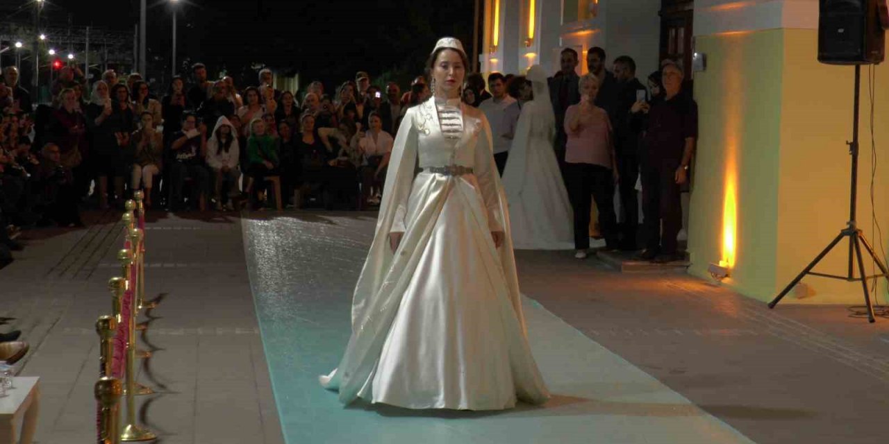 Kayseri’de Çerkez defilesi göz kamaştırdı