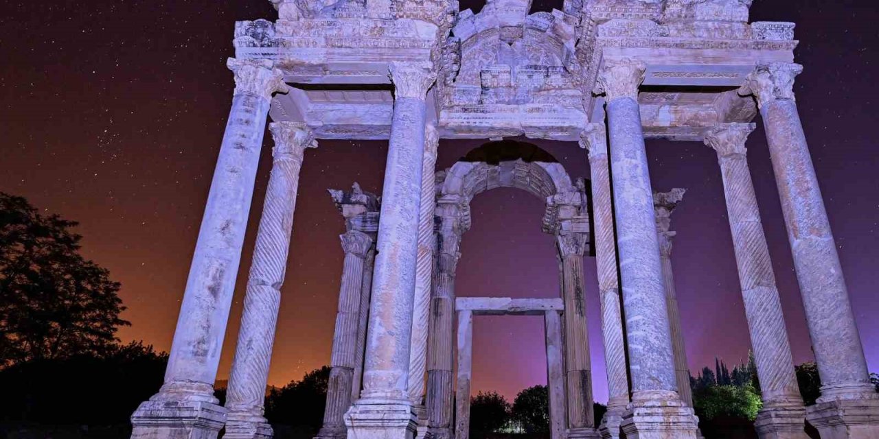 Aydın’daki antik kentlerin gece görüntüleri mest ediyor