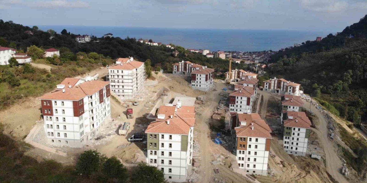 ’Sakin Şehir’deki toplu konut yükseliyor