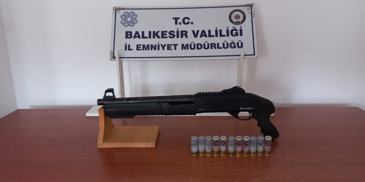 Balıkesir’de 28 aranan şahıstan 10’u tutuklandı