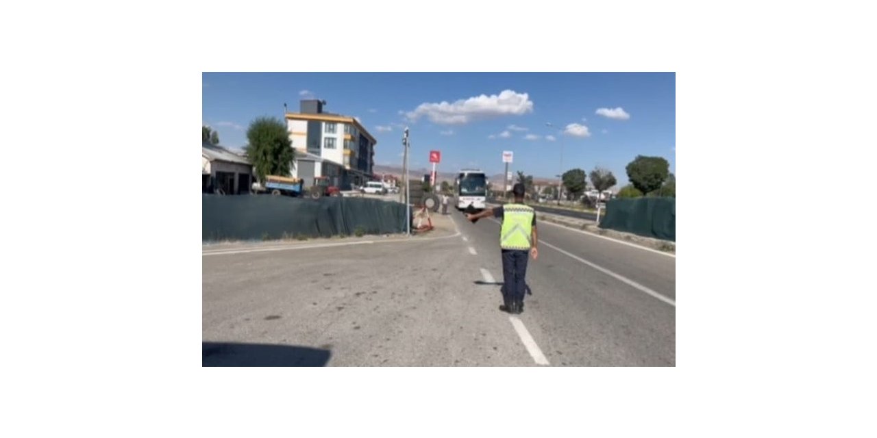 Sivil jandarma ekipleri toplu taşıma araçlarında