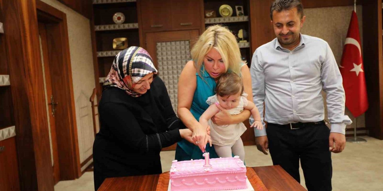 Türkiye’nin ikinci rahim nakli bebeği 1 yaşında