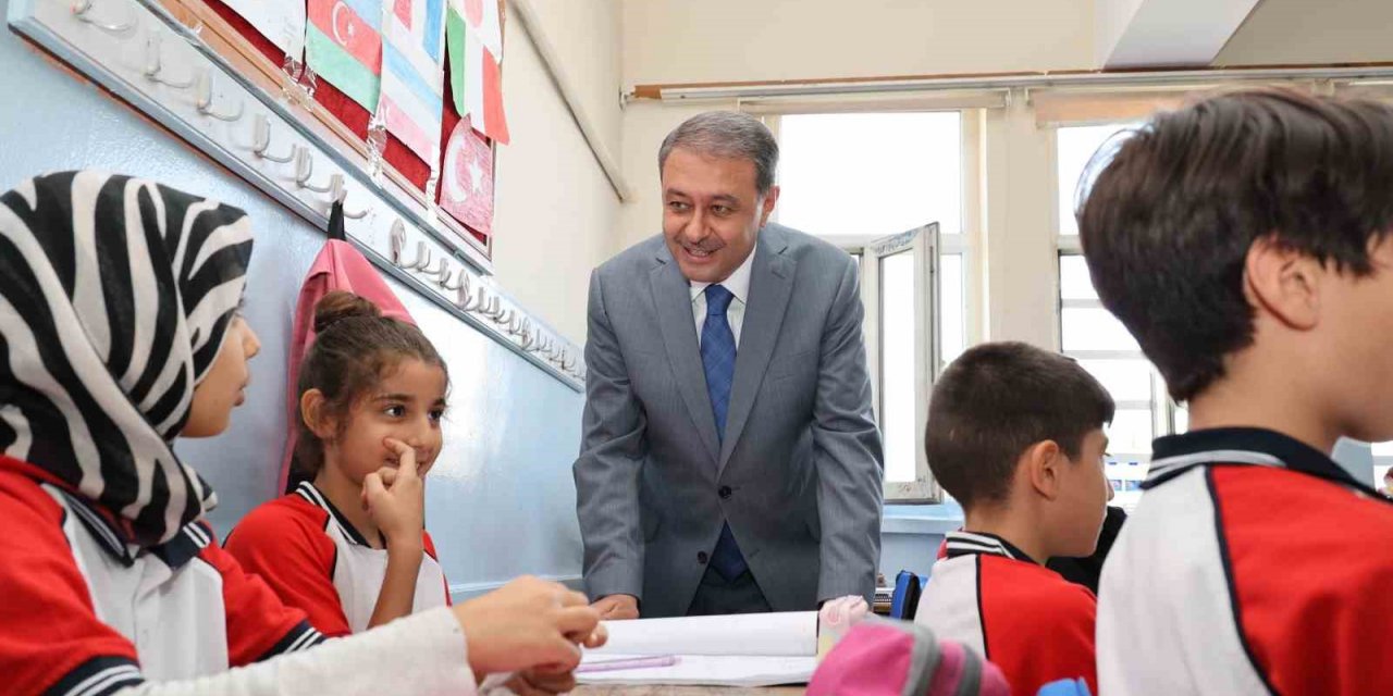 Vali Şıldak, “Genç nüfusumuzu iyi değerlendirmeliyiz”