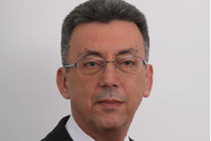 Özalp: Seçmenlerime ihanet ettim