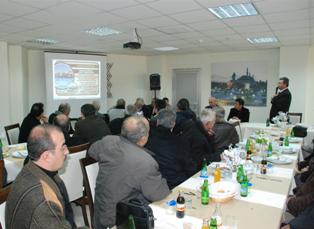 Hançerli muhtarlara 2011 yılı projelerini tanıttı