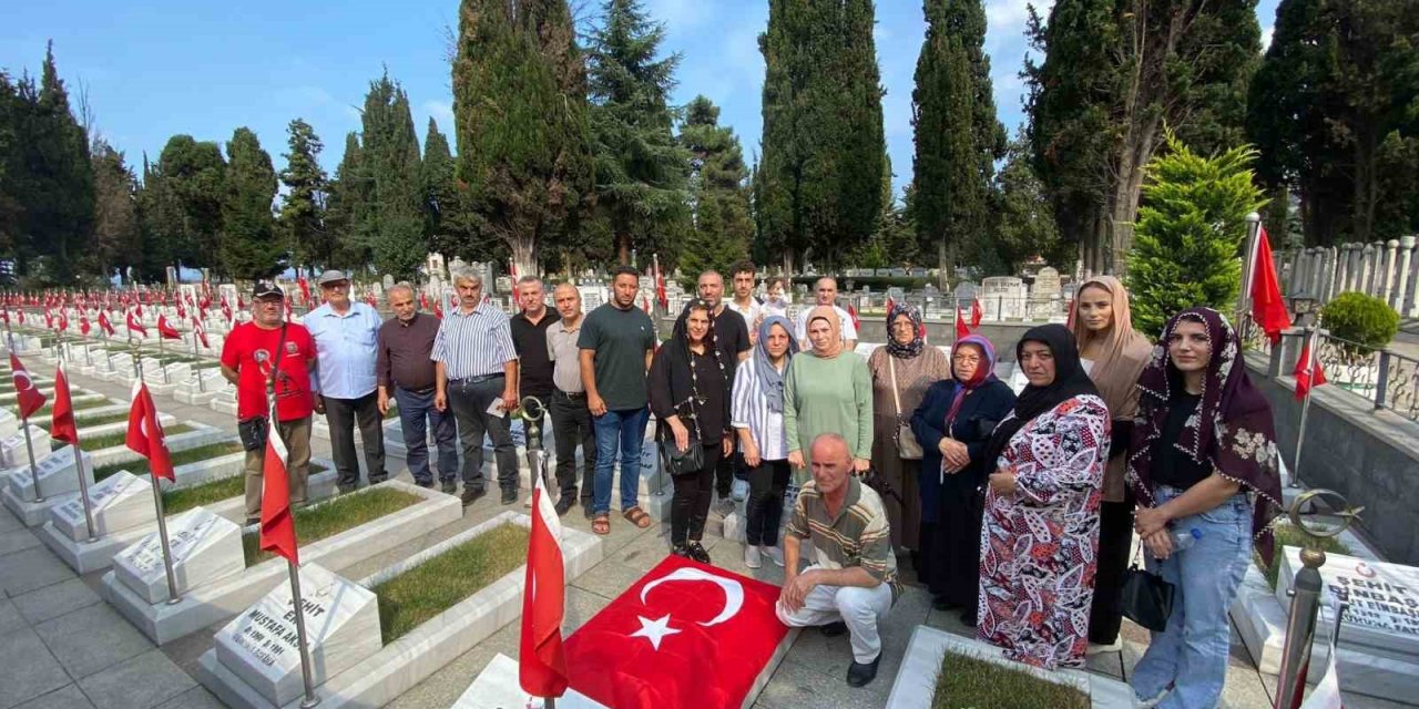 Şehit asteğmen Coşkun Davulcu mezarı başında anıldı