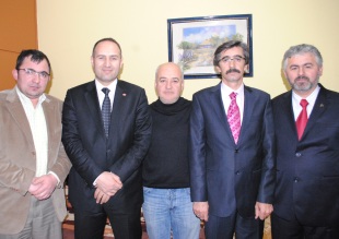 MHP Meram'a gözünü dikti!
