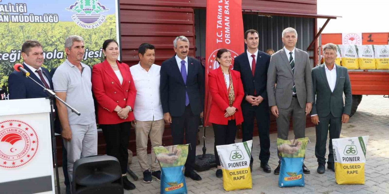 Vali Yunus Sezer hibeli kanola tohumu dağıtım törenine katıldı