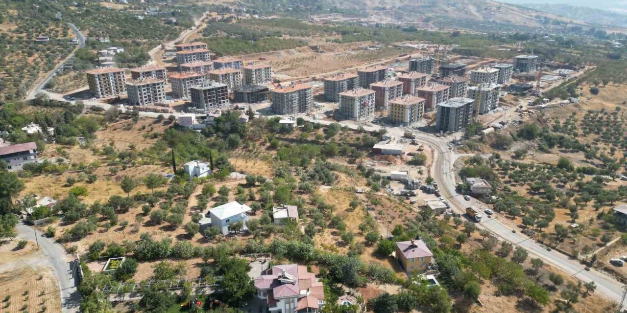 Depremzedelerin konutları tamamlanmak üzere