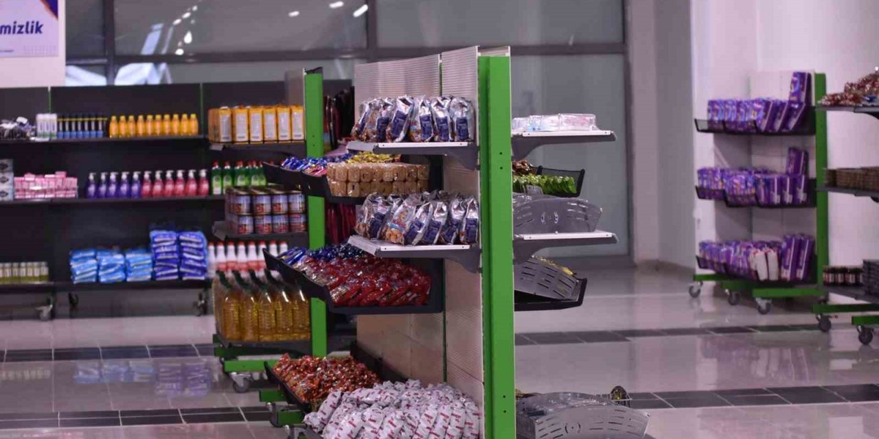 Paranın geçmediği market, ihtiyaç sahiplerine 5 milyonluk yardım sağladı