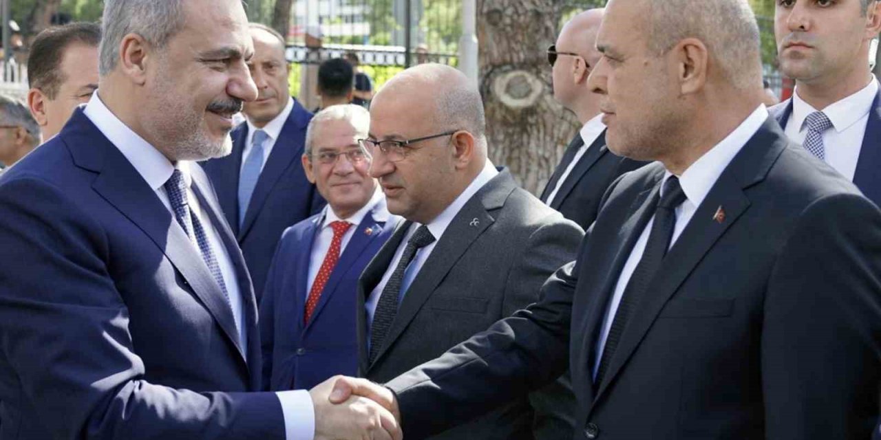 Bakan Fidan Belediye Başkanları ile bir araya geldi