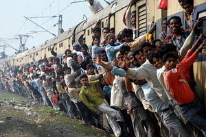 Trenin üzerinde seyhat ederken canından oldu