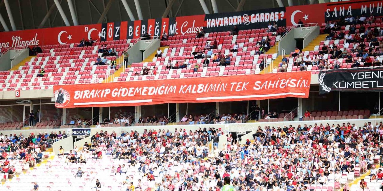 Sivassporlu taraftarlar maça ilgi göstermedi