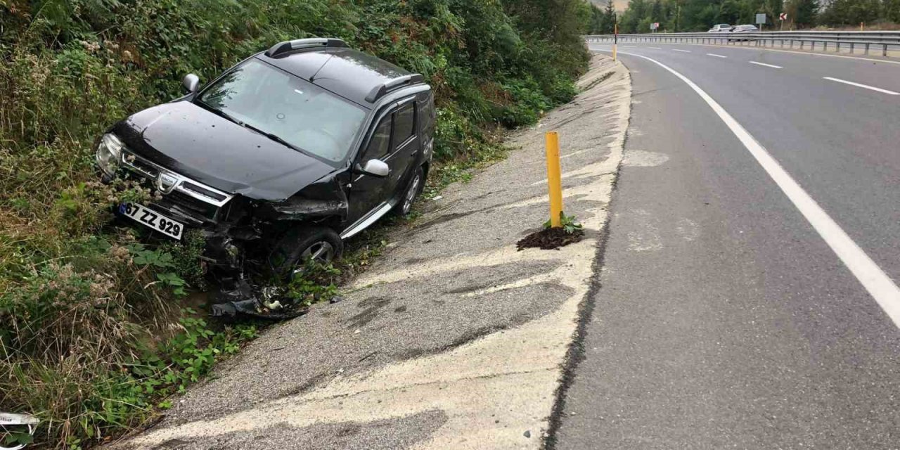 Yağmurda ıslanan yol kazaya neden oldu