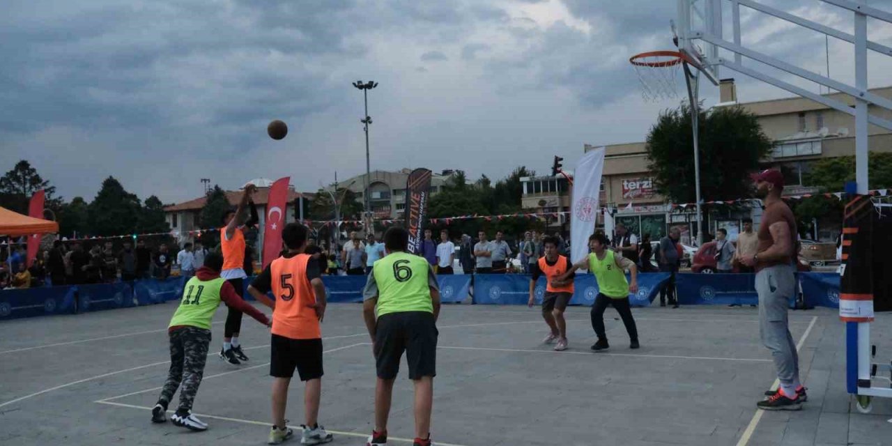Erzincan’ın meydanında basketbol rüzgarı esti