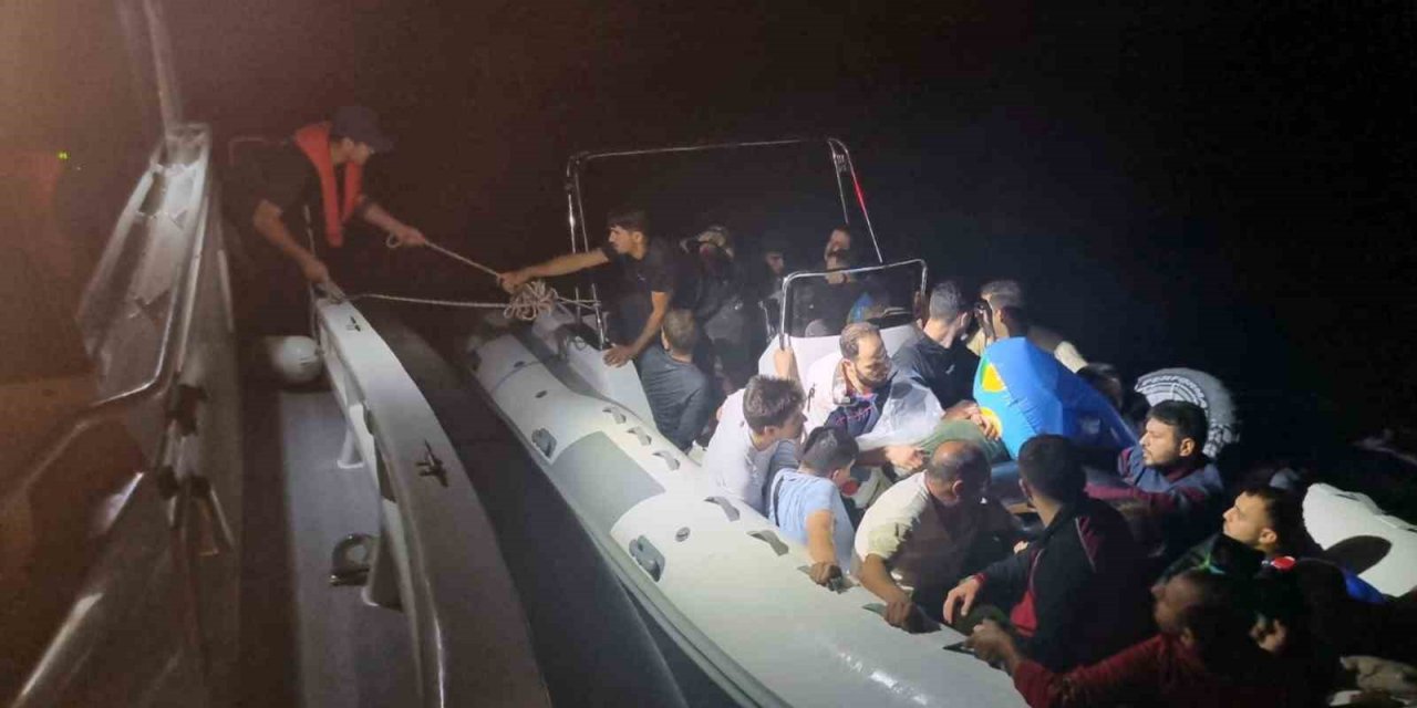 Fethiye açıklarında 23 düzensiz göçmen yakalandı
