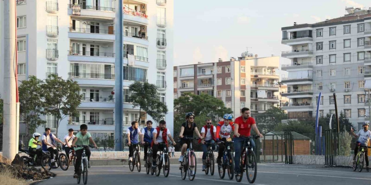 Diyarbakır’da 150 sporcu sağlıklı yaşam için pedal çevirdi