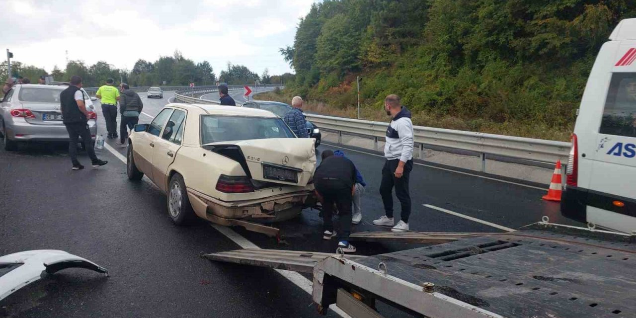 Zonguldak’ta 6 aracın karıştığı zincirleme kaza: 1 yaralı