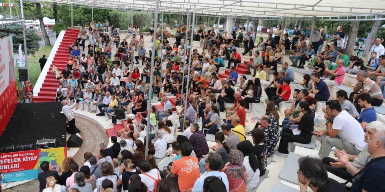 Efeler’in edebiyat bayramı üçüncü gününde