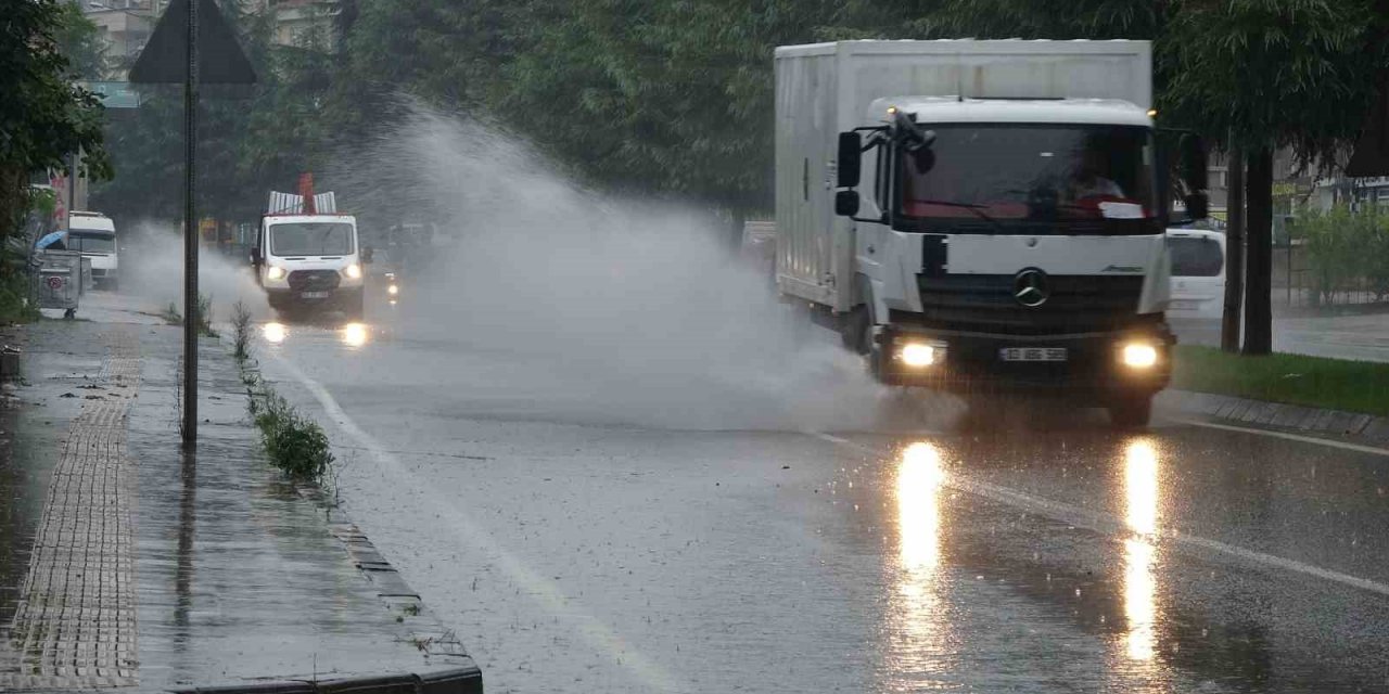 Ordu’da sağanak hayatı olumsuz etkiledi