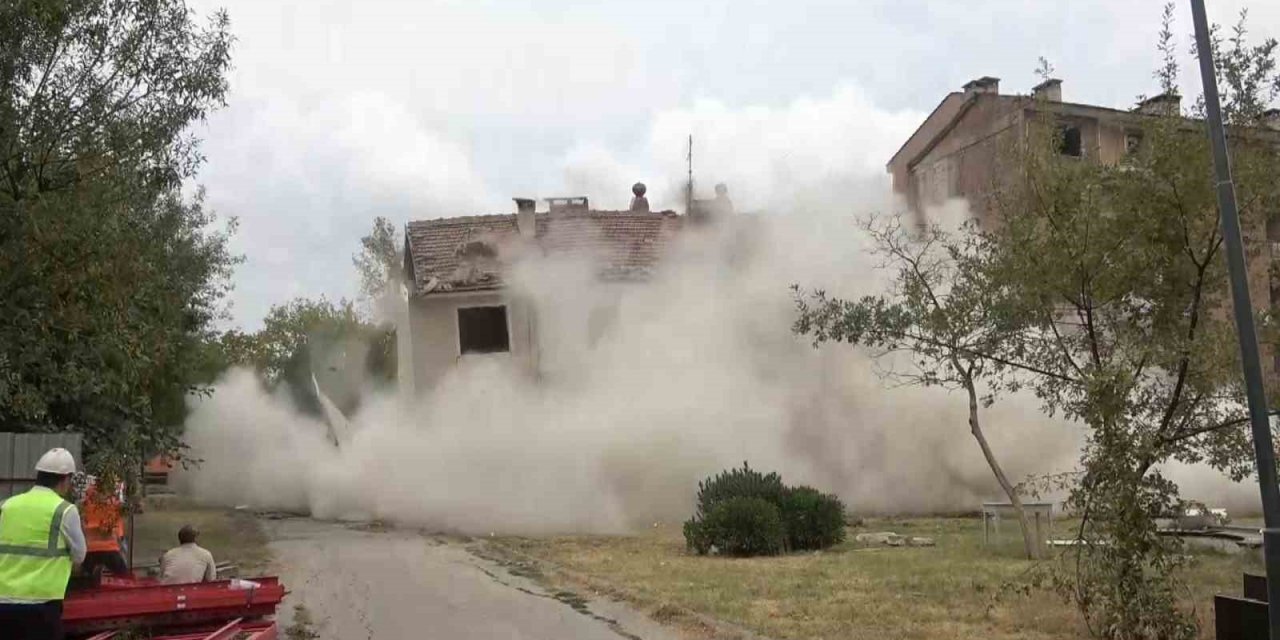 Deprem kapıda ama evlerini test ettiren yok