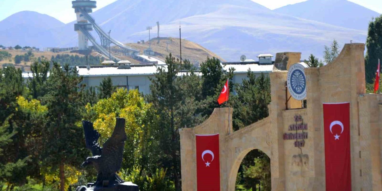 Çomaklı; "Cumhuriyet’in 100. Yılında, yeni döneme merhaba"