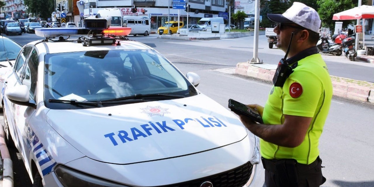 Kurallara uymayan 391 sürücüye yarım milyondan fazla ceza kesildi