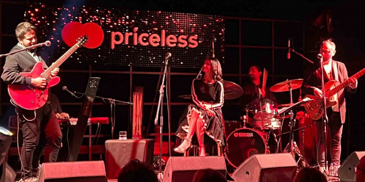 Peribacalarında cazın büyüsüne kapıldılar