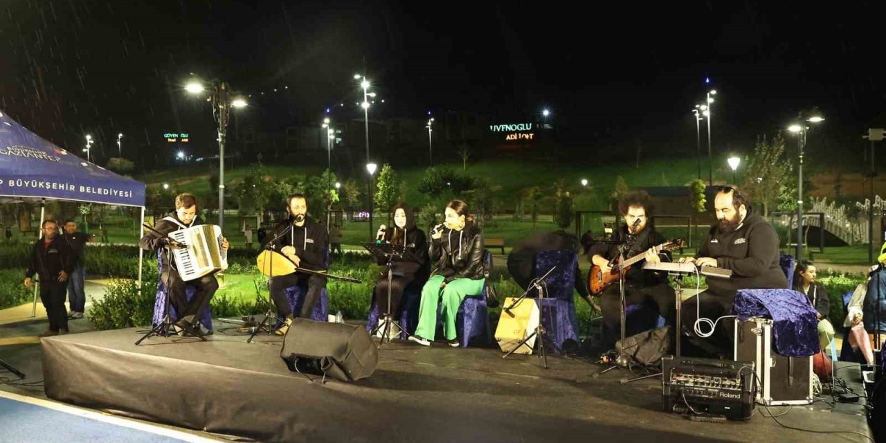 Galle Park’ta sonbahar şarkıları söylendi