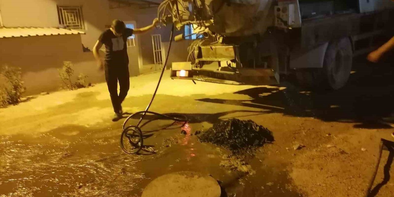 Hatay’da metrekareye 75 kg yağış düştü, büyükşehir 620 personel ile aralıksız çalıştı