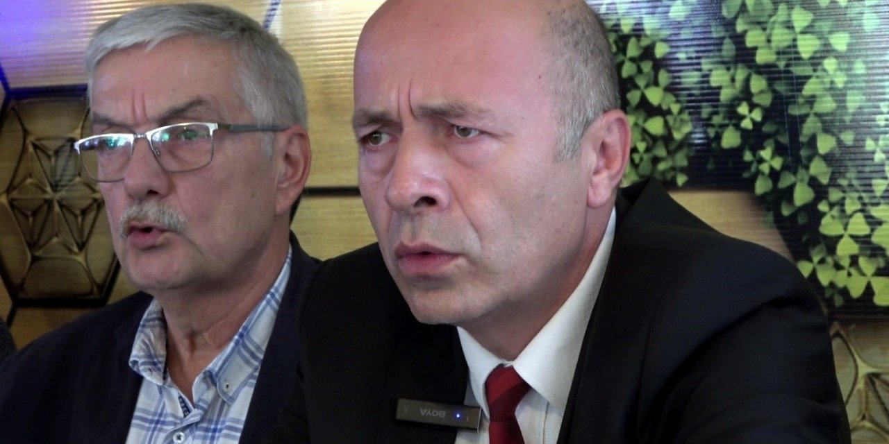 Basın toplantısında şok eden haberi aldılar