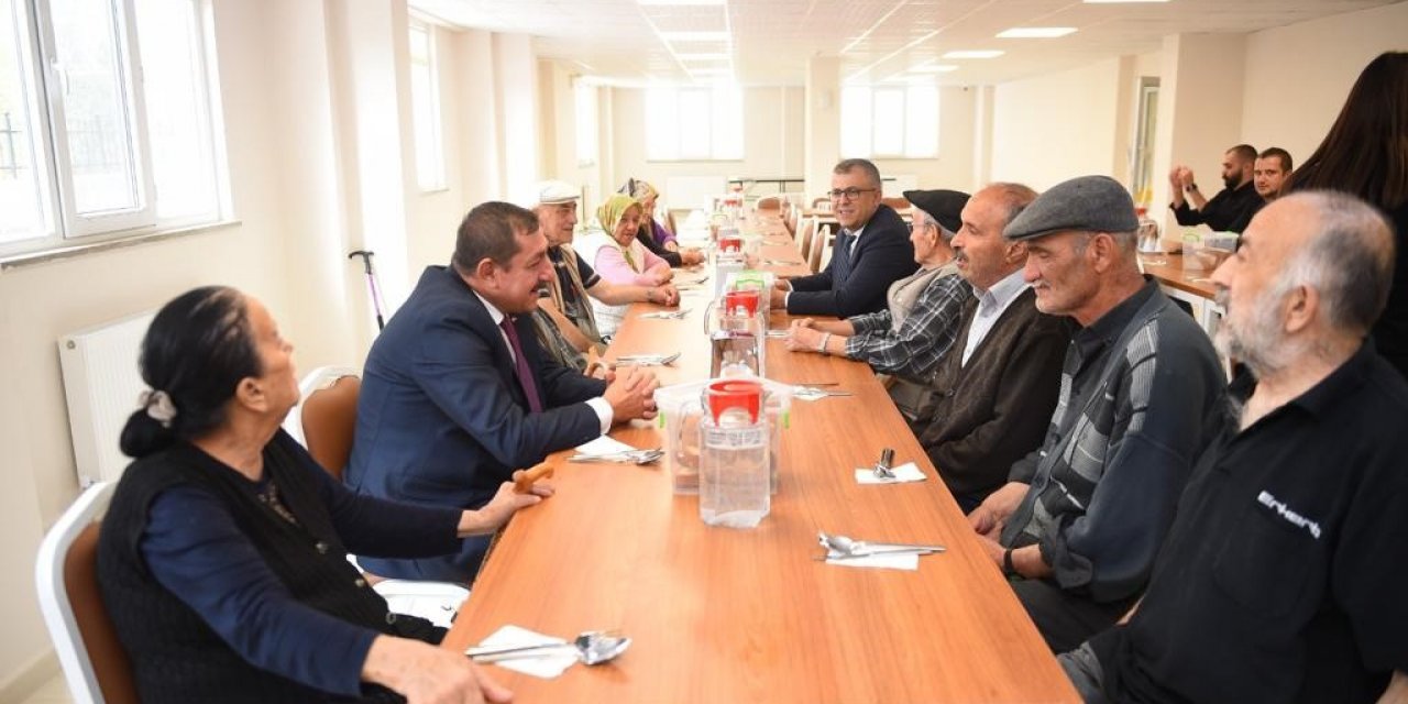 Başkan Vidinlioğlu: “Büyüklerimiz bizim en büyük hazinelerimizden”