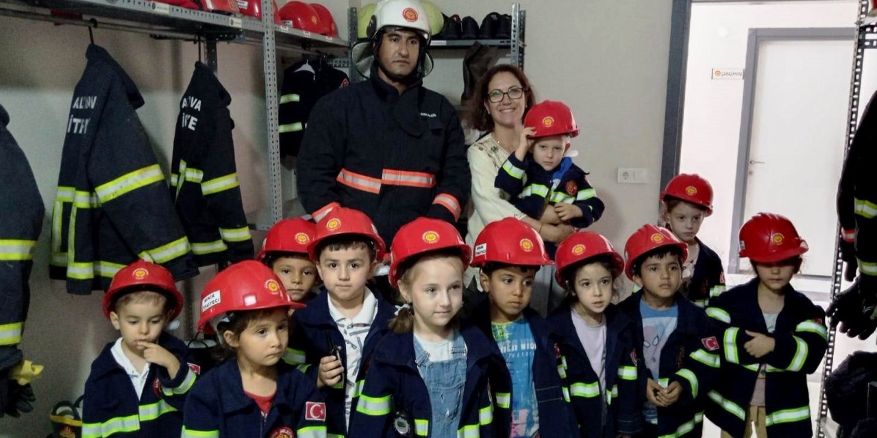 Altınova’da miniklere itfaiye eğitimi