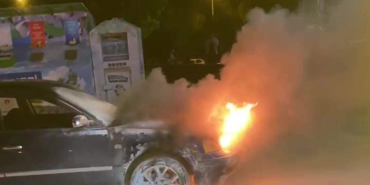 Esnaftan topladığı tüplerle aracını yanmaktan kurtardı