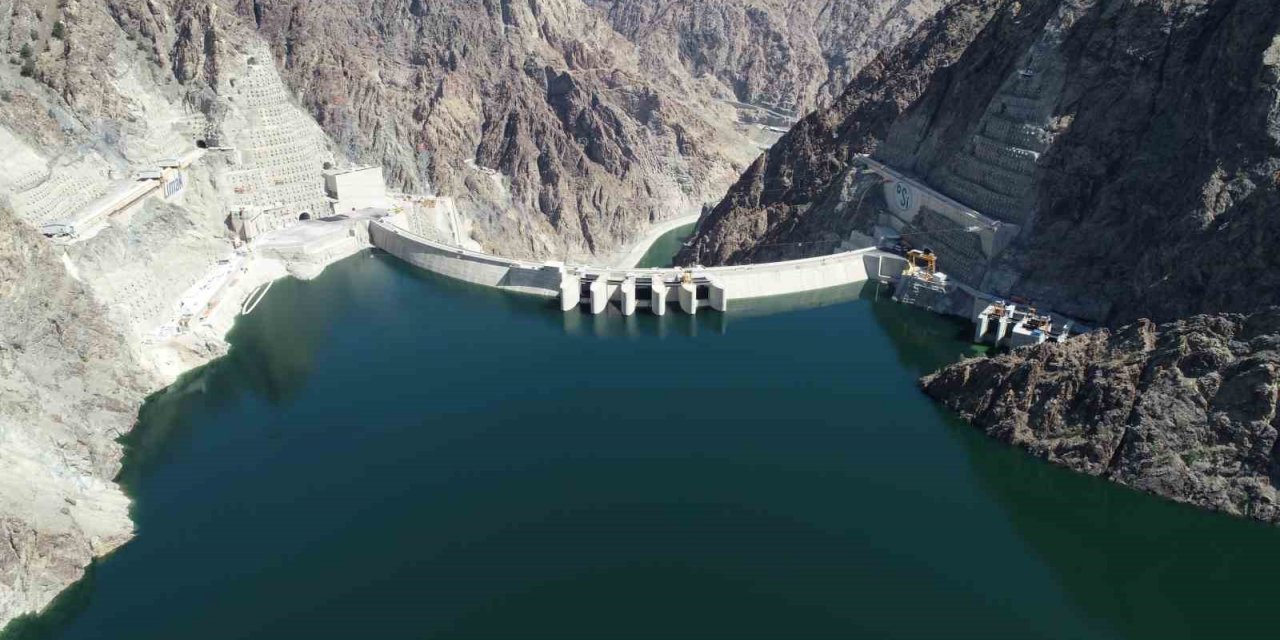 Yusufeli Barajı’nda elektrik üretimi için testler devam ediyor